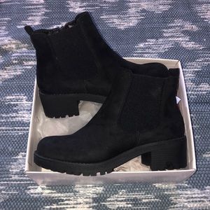 Nasty Gal Suited and Booted Chelsea Boots
